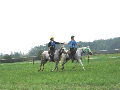 Arriv&eacute;e des 5&egrave;me et 6&egrave;me Marie Salom&eacute; Quoniou et Sunny Demedy, Animation Gif